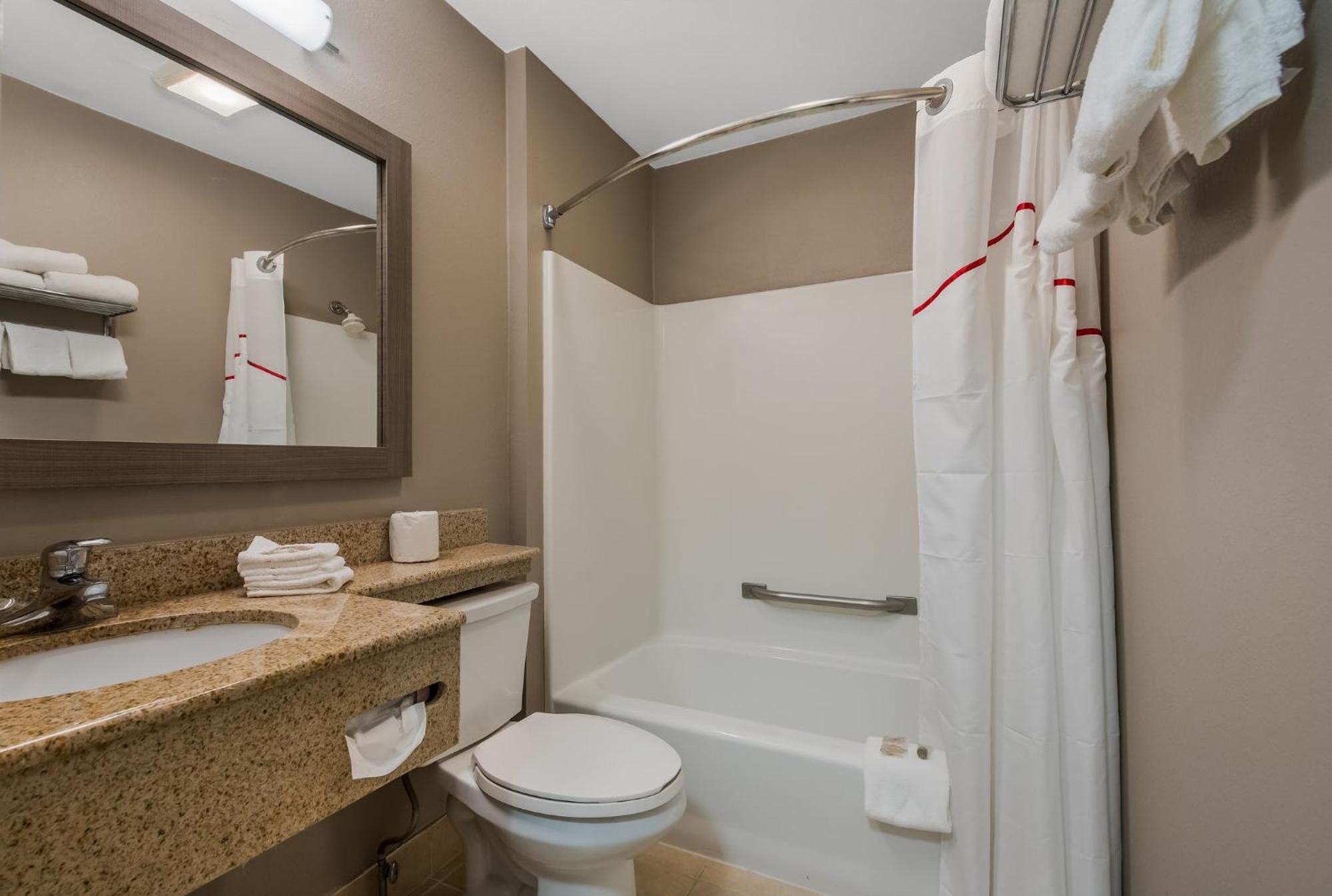 Red Roof Inn & Suites Vineland - Buena Екстер'єр фото