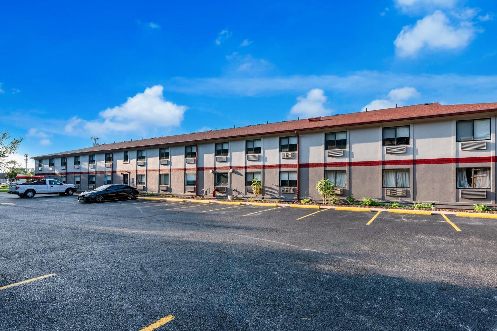 Red Roof Inn & Suites Vineland - Buena Екстер'єр фото
